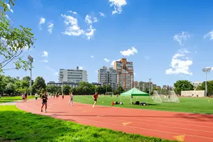 215 N 10th St, New York City, NY 11211 - Photo 9