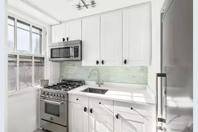 240 E 35th Street #9B, New York City, NY 10016 - Photo 1