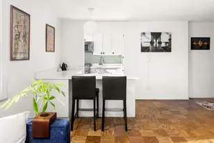240 E 35th St, New York City, NY 10016 - Photo 3