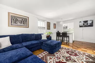 240 E 35th St, New York City, NY 10016 - Photo 5