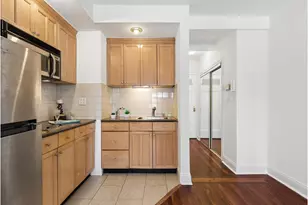 320 E 42nd St, New York City, NY 10017 - Photo 5