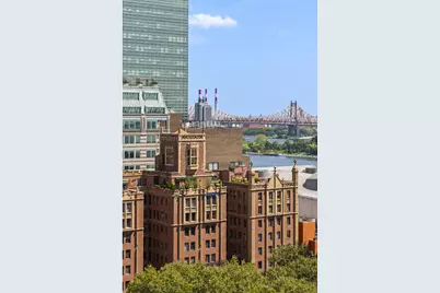 320 E 42nd Street #2505, New York City, NY 10017 - Photo 9