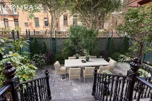 25 Grace Ct, New York City, NY 11201 - Photo 31