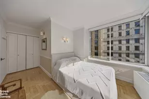 200 Riverside Blvd, New York City, NY 10069 - Photo 17