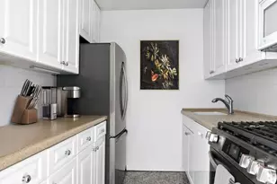 200 E 90th St, New York City, NY 10128 - Photo 5