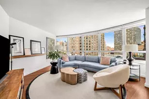 200 E 94th St, New York City, NY 10128 - Photo 3