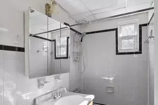 39-47 43rd St, New York City, NY 11104 - Photo 13