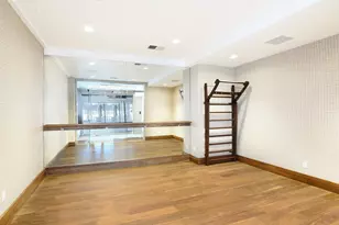 220 E 65th St, New York City, NY 10065 - Photo 15
