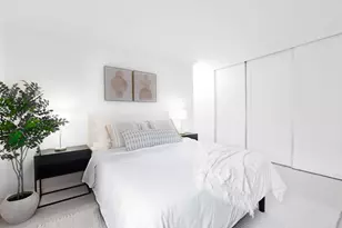 220 E 65th St, New York City, NY 10065 - Photo 5