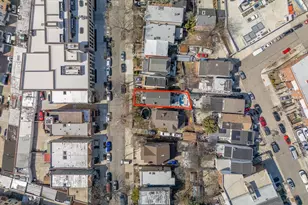 11-29 30th Rd, New York City, NY 11102 - Photo 9