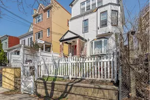 11-29 30th Rd, New York City, NY 11102 - Photo 3