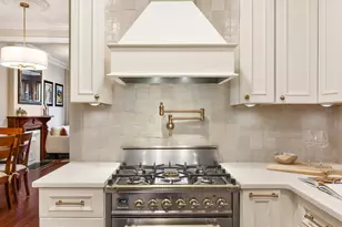 822 President St, New York City, NY 11215 - Photo 5