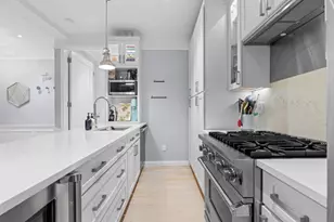 321 W 78th St, New York City, NY 10024 - Photo 7