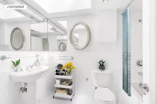 367 E 62nd St, New York, NY 10065 - Photo 11