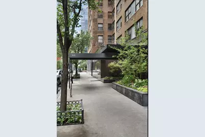 305 E 40th Street #17JK, New York City, NY 10017 - Photo 21
