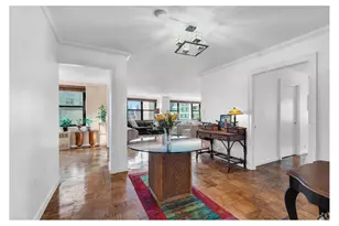 305 E 40th St, New York City, NY 10017 - Photo 13