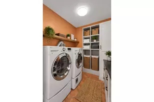 305 E 40th St, New York, NY 10017 - Photo 15