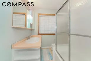 97 Dogwood Ln, New York City, NY 10305 - Photo 7