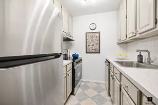 636 Washington St, New York City, NY 10013 - Photo 5