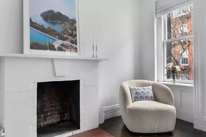 274 W 12th Street # 2, New York, NY 10014 - Photo 9