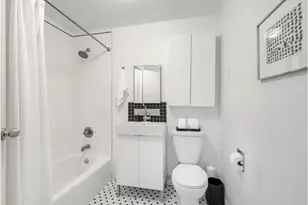 8 Harrison St, New York City, NY 10013 - Photo 9