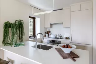 300 E 50th St, New York, NY 10022 - Photo 5