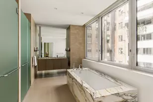 121 E 22nd St, New York City, NY 10010 - Photo 5