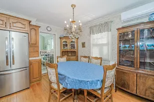 72 10 St, New York City, NY 10306 - Photo 7