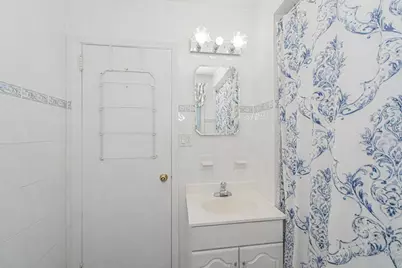 72 10th Street, New York City, NY 10306 - Photo 11