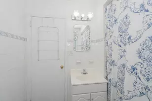 72 10 St, New York City, NY 10306 - Photo 11