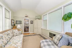 72 10 St, New York City, NY 10306 - Photo 13