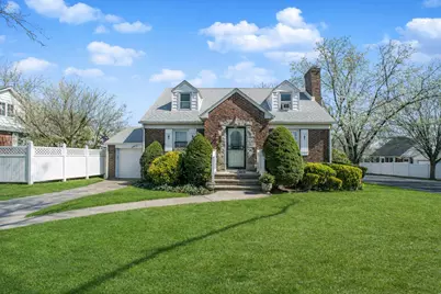 72 10th Street, New York City, NY 10306 - Photo 3