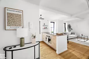 235 E 49th St, New York City, NY 10017 - Photo 3