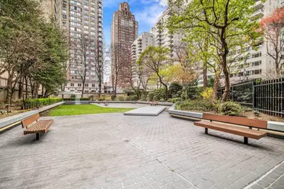 220 E 65th Street #PHB, New York City, NY 10065 - Photo 17