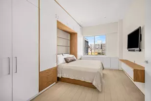 220 E 65th St, New York City, NY 10065 - Photo 5