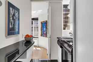 17 W 54th St, New York City, NY 10019 - Photo 5