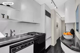 17 W 54th St, New York City, NY 10019 - Photo 5