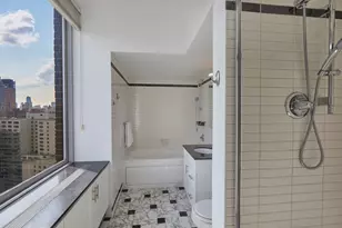 360 E 88th St, New York City, NY 10128 - Photo 9