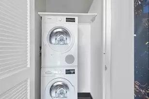 42-14 Crescent St, New York City, NY 11101 - Photo 7