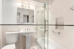64 E 94th St, New York City, NY 10128 - Photo 5