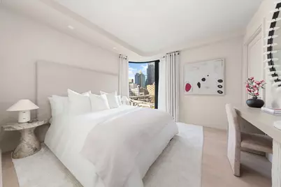 400 W 38th Street #3GN, New York City, NY 10018 - Photo 3