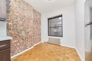 333 W 43rd St, New York, NY 10036 - Photo 3