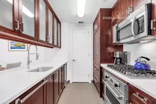 205 W 76th St, New York City, NY 10024 - Photo 3