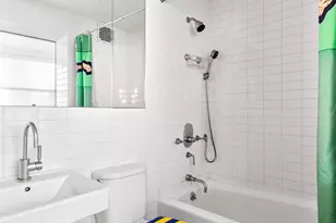18R Spring St, New York City, NY 10012 - Photo 7