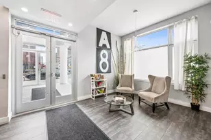 390 Lorimer St, New York City, NY 11206 - Photo 15