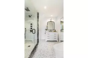 345 E 50th St, New York City, NY 10022 - Photo 11