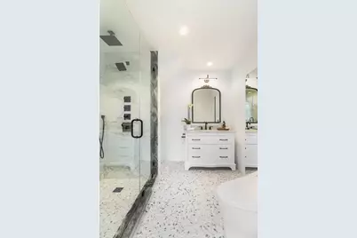 345 E 50th Street #PHB, New York, NY 10022 - Photo 11