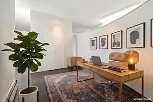 325 W 52nd St, New York City, NY 10019 - Photo 5