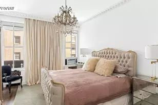 180 W 58th St, New York City, NY 10019 - Photo 5
