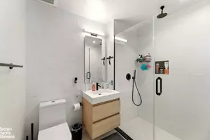 23-10 30th Dr, New York City, NY 11102 - Photo 5